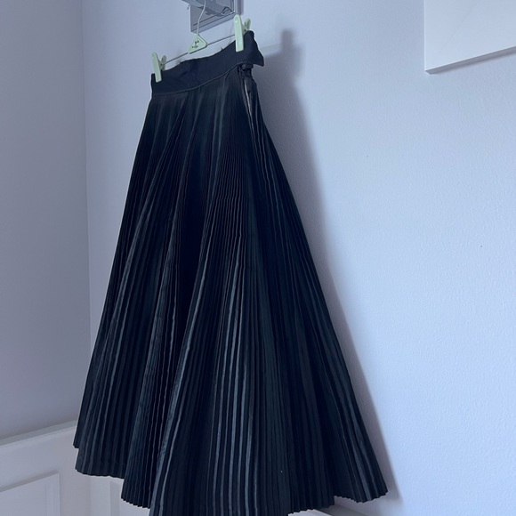 Elegant Black Pleated Skirt Vintage 50s pure silk size XS